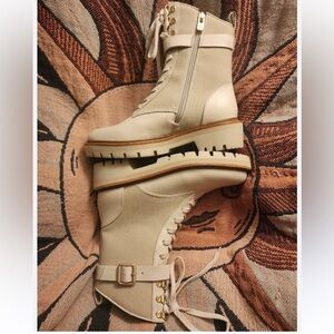 Antonio Melani Leather cream color Lace Up Lug Sole Combat Boots